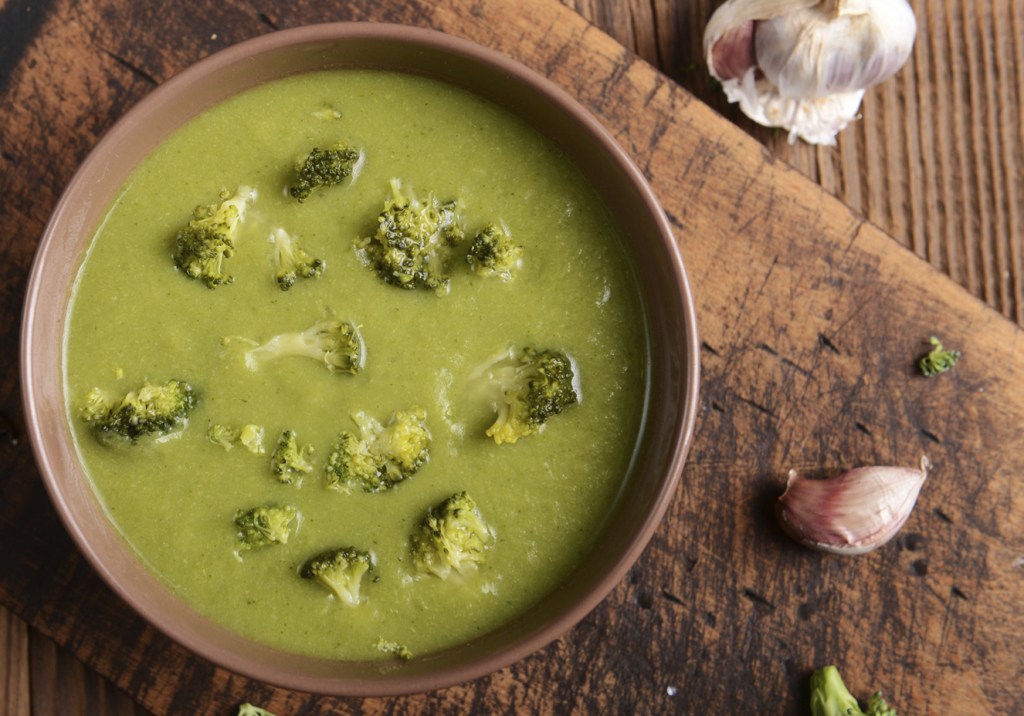 Leves e quentinhas: 16 sopas para você experimentar!