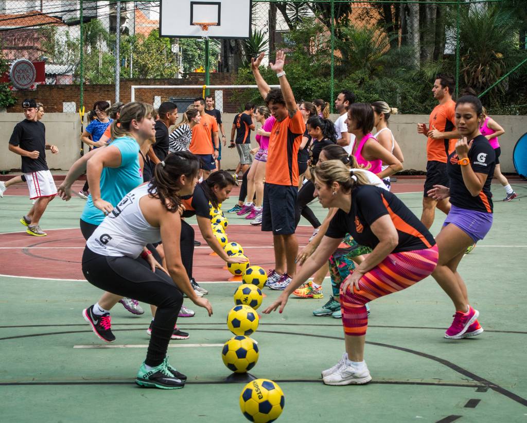 CrossFut une movimentos do futebol com exercícios funcionais