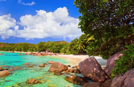 Reprodução/ tripadvisor As praias mais bonitas do mundo que você precisa conhecer – e treinar nelas!