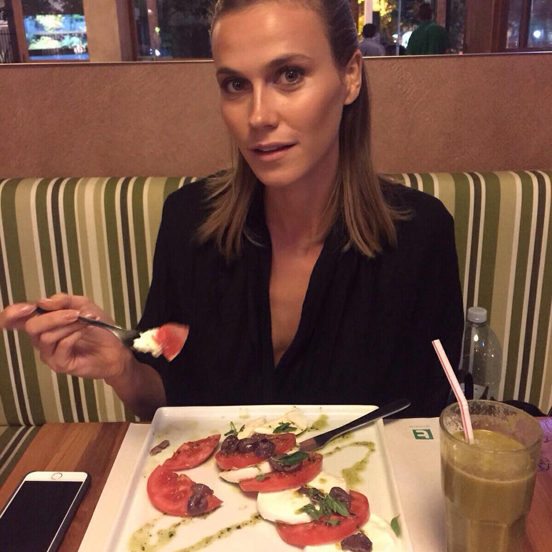 Vida de modelo: um dia na rotina de Renata Kuerten