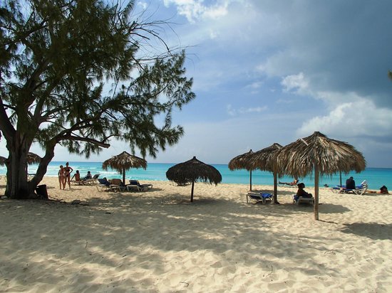 Reprodução/ tripadvisor As praias mais bonitas do mundo que você precisa conhecer – e treinar nelas!