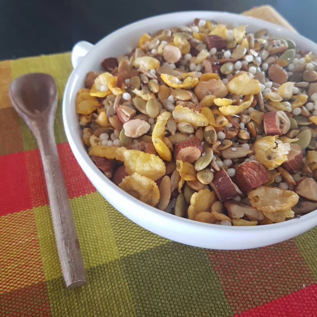 Granola salgada para incrementar sua salada