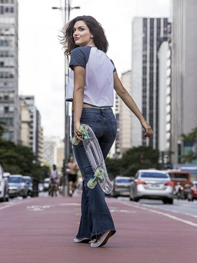 Calça jeans: os modelos que todas vão querer usar nesta temporada
