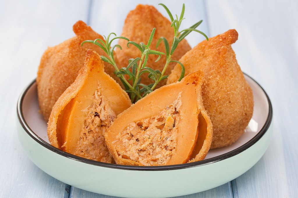 Coxinha de frango saudável