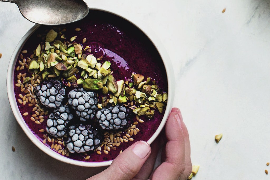 Pré e pós-treino leves: 4 smoothies funcionais