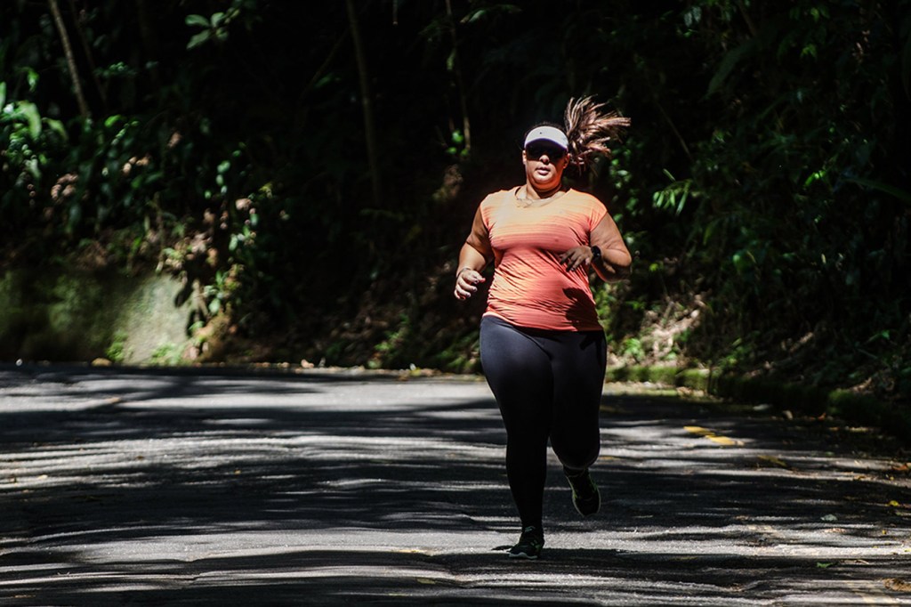 Com sobrepeso, ela fez meia maratona e quer incentivar mulheres