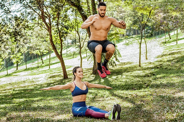 Treino para fazer em casal Treino de 25 minutos para fazer em dupla, acelerar o metabolismo e definir