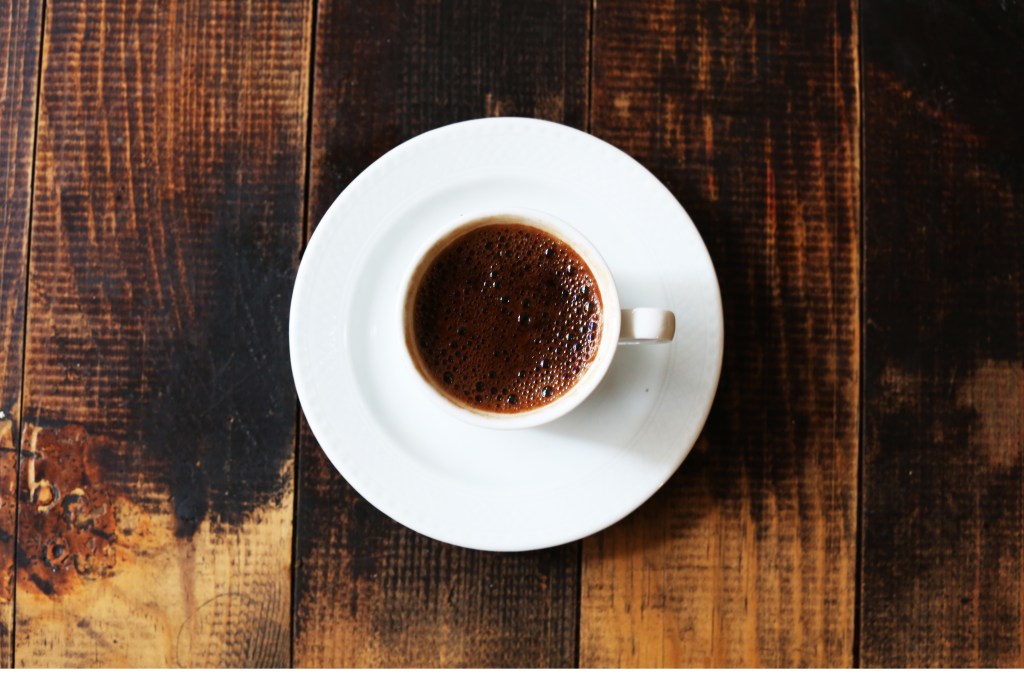 Café pode ajudar a combater Parkinson e demência, diz estudo Café pode ajudar no combate do Parkinson e demência, diz estudo