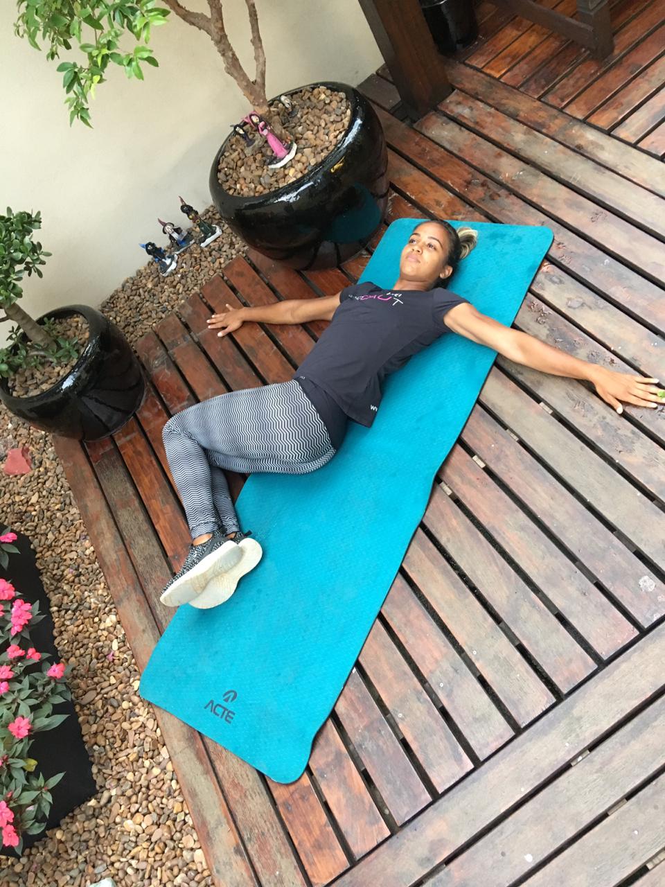 Exercício de alongamento Cau Saad indica: sessão de alongamento pra fazer toda as manhãs