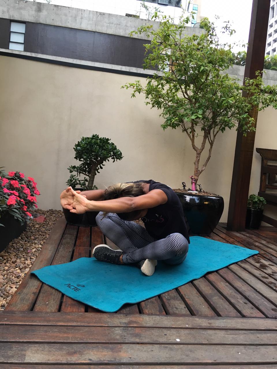 Exercício de alongamento Cau Saad indica: sessão de alongamento pra fazer toda as manhãs