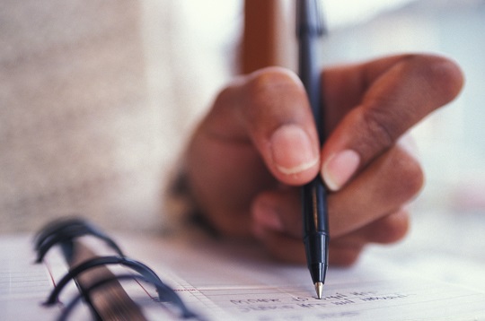 Enem 2015: candidatos devem escrever sobre a violência contra a mulher na sociedade brasileira