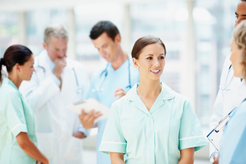 Serei enfermeira, mas não gosto do meu ambiente de trabalho. O que devo fazer?