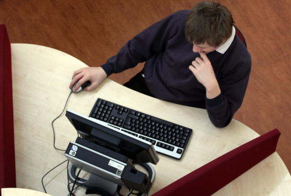 USP planeja formar professores em cursos a dist&acirc;ncia