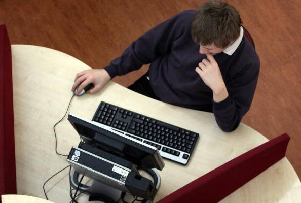 USP planeja formar professores em cursos a distância