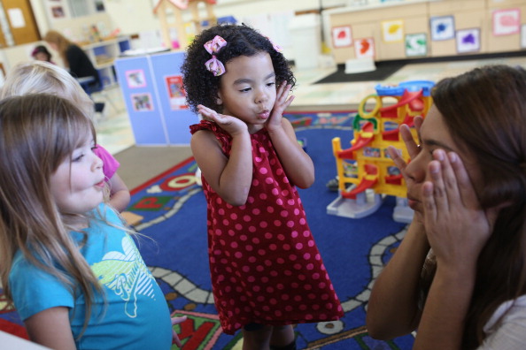 Gosto de brincar com crianças. Que curso posso fazer?