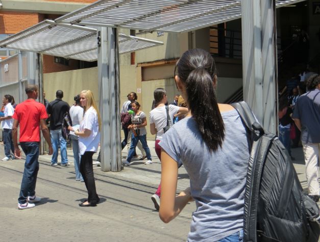 Enem 2013 se tornou prova mais &ldquo;seletiva&rdquo;, afirmam professores