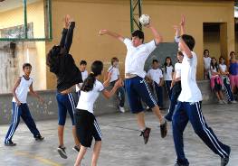 Per&iacute;odo integral chegar&aacute; a 10 mil escolas p&uacute;blicas em 2010, diz MEC
