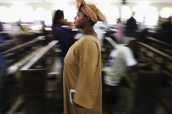 Presidente da Nig&eacute;ria aprova lei que pro&iacute;be a mutila&ccedil;&atilde;o genital feminina