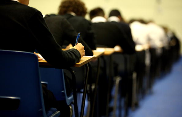 Mensalidade de faculdades privadas aumenta ap&oacute;s uma d&eacute;cada de queda cont&iacute;nua