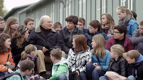 Testemunha ocular do Holocausto conta sua experiência