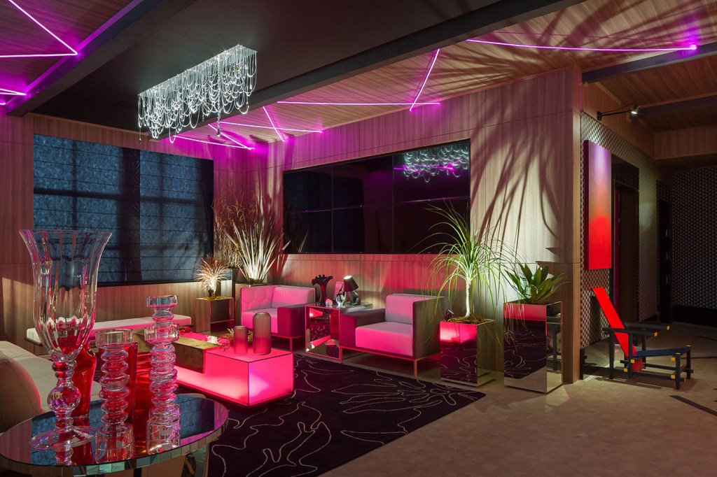 Ambientes da CASA COR PR investem na fibra ótica como iluminação