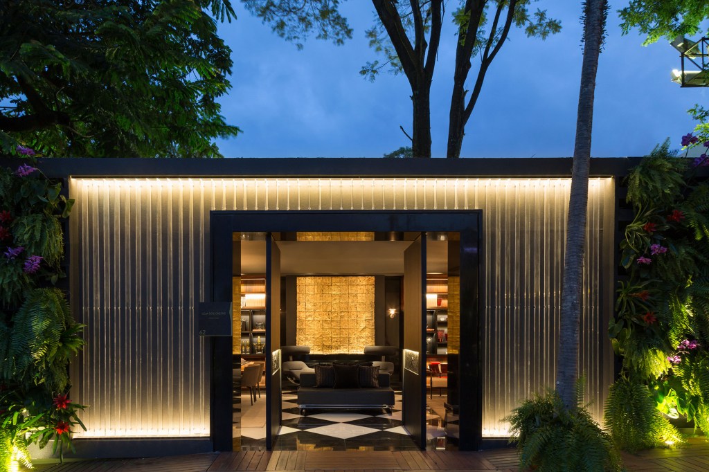 CASA COR SP: Arquitetura moderna e minimalista marca espaço de 57 m²