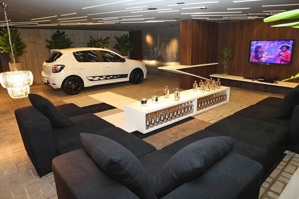 Garagem Renault da CASACOR Campinas 2016 se transforma em festa