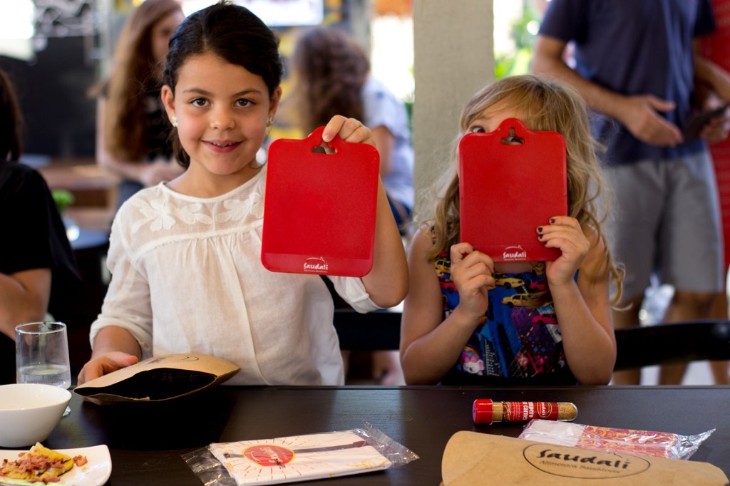 Mini chefs participam da Cozinha Inusitada da CASA COR Minas 2016
