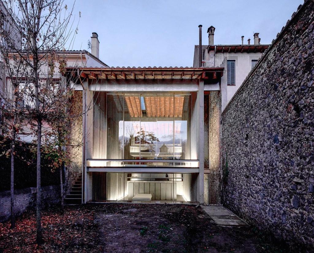 rowhouse_1 Trio de arquitetos catalães levam o Prêmio Pritzker 2017