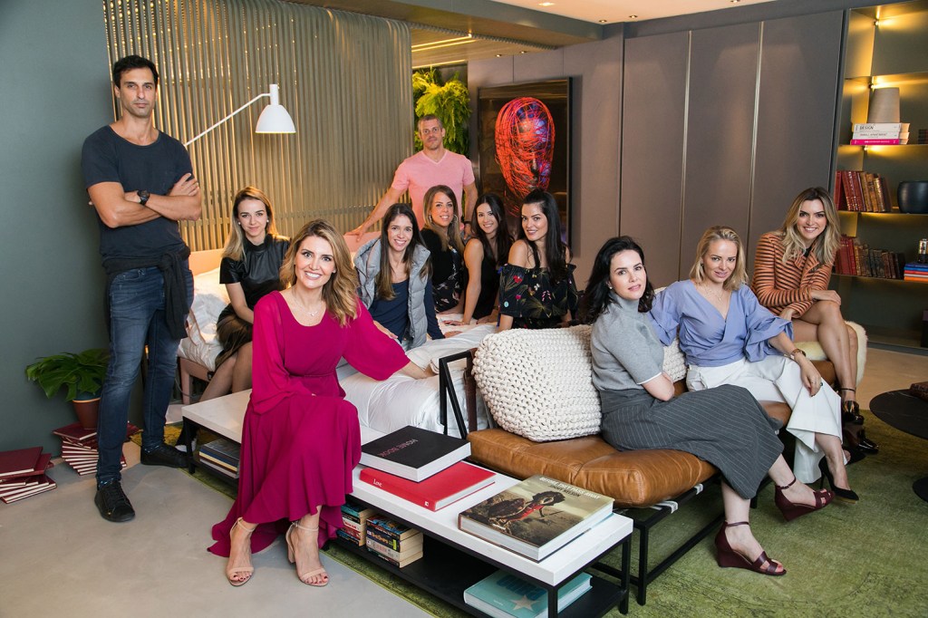Mariah Bernardes e Marina Xandó visitam a CASACOR SP 2017