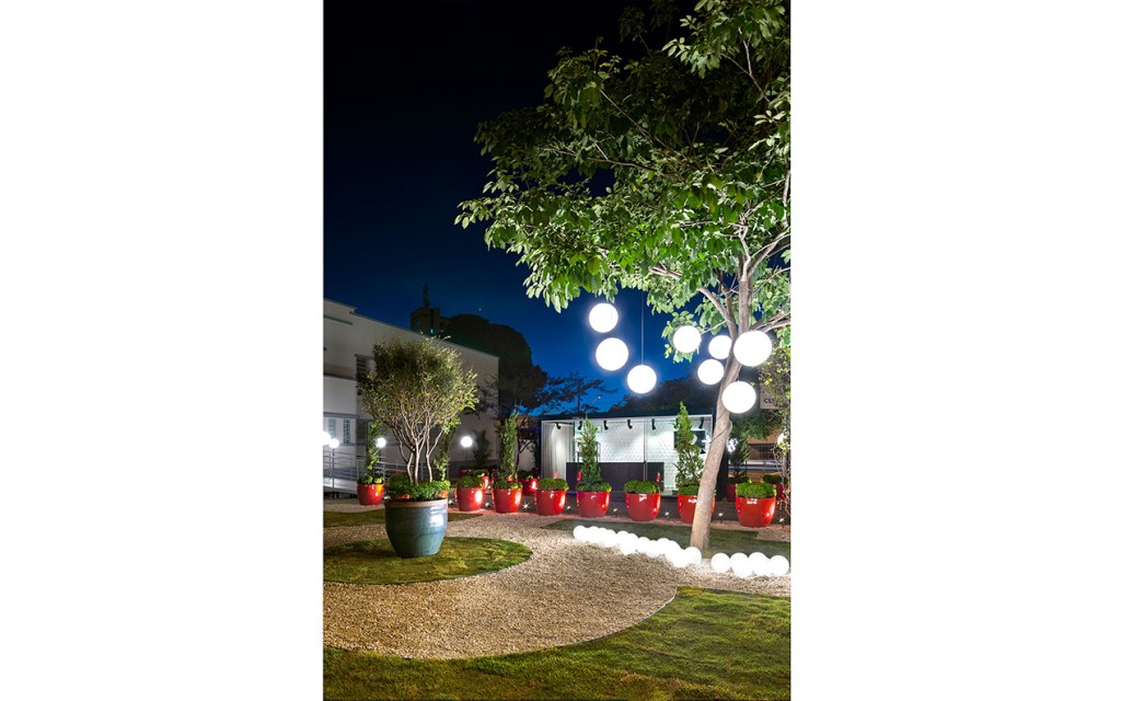 As esferas iluminadas da CASACOR Goiás 2017