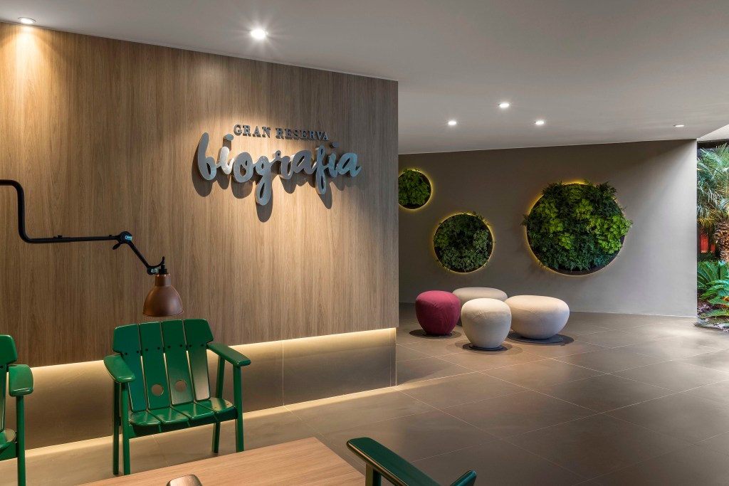CASACOR Brasília: O natural e o design brasileiro marcam living