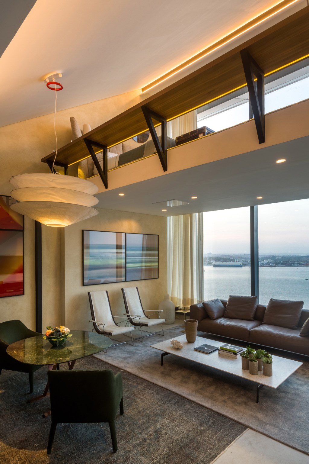 CASACOR RJ: O charme da sobreposição de tapetes em 4 ambientes
