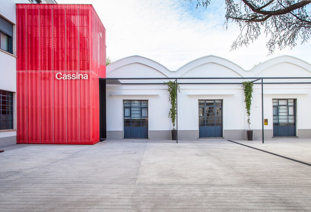 Patricia Urquiola assina a revitalização da sede da Cassina