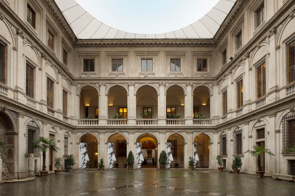 Museo Nazionale Romano comemora 20 anos com obras de Fornasetti