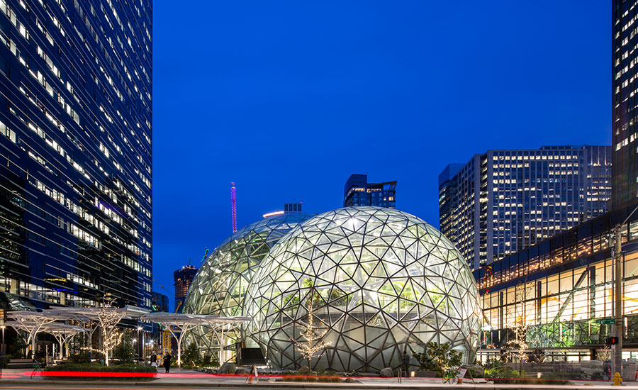 Mini floresta e cúpulas de vidro marcam a nova sede da Amazon