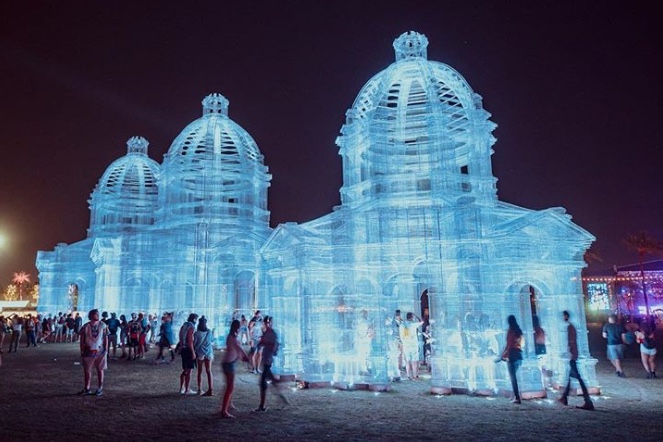 Ethera-coachella Instalações de arte se fundem à experiência musical do Coachella 2018