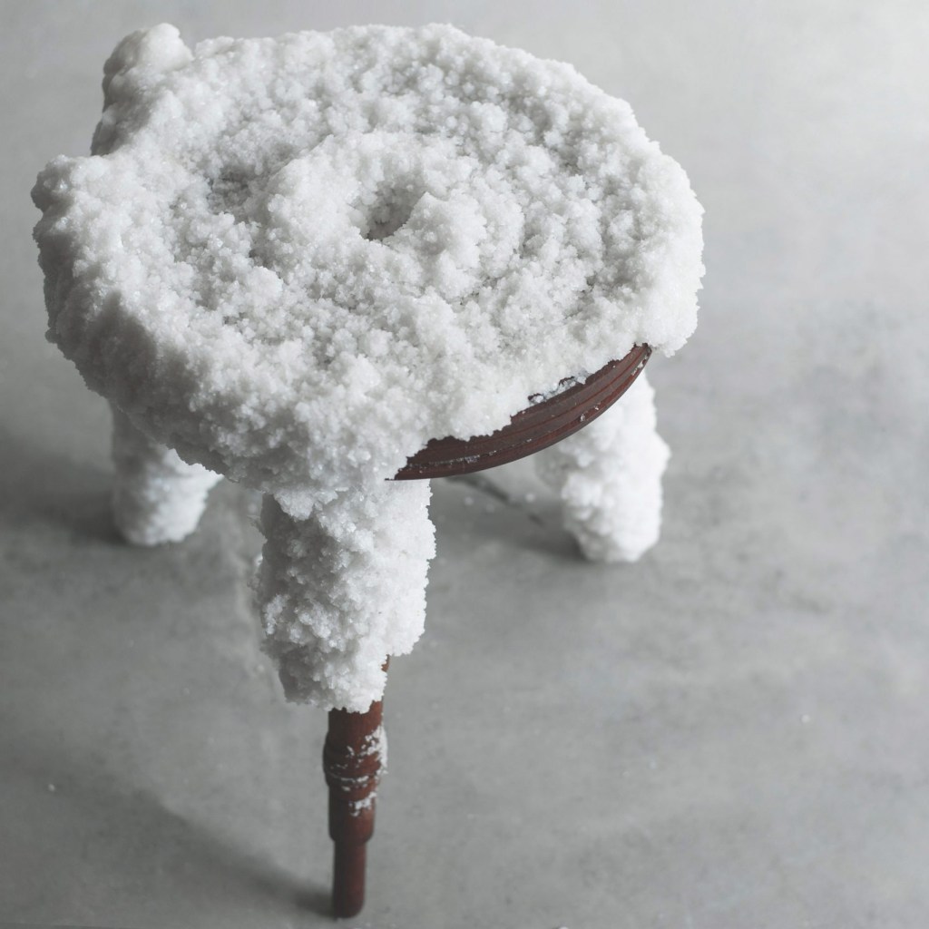 milan-design-week-exhibitions-installations-2018_dezeen_2364_col_0-1704×1704 11 atrações imperdíveis da Semana de Design de Milão 2018