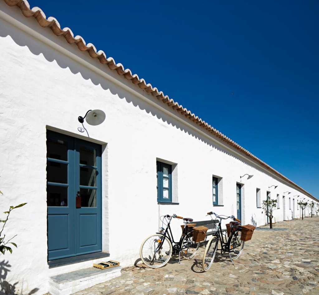 BICYCLES_HERDADE_BARROCAL_preview Hotel no Alentejo, em Portugal, é premiado na Bienal de Veneza 2018