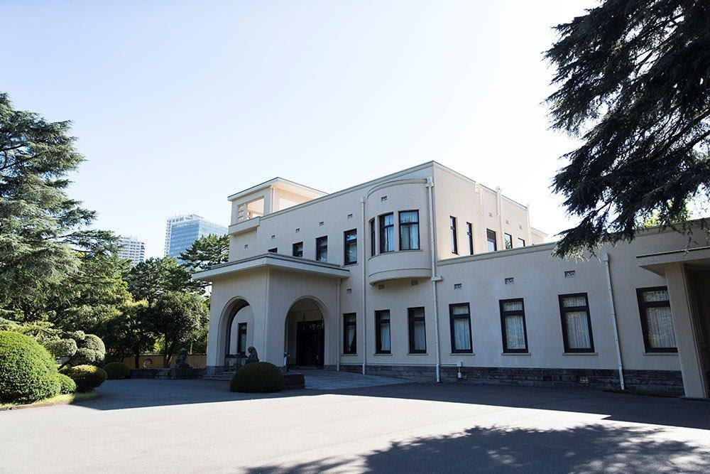 03-bancos-japao A aproximação das tradições indígenas e japonesas em exposição no Japão