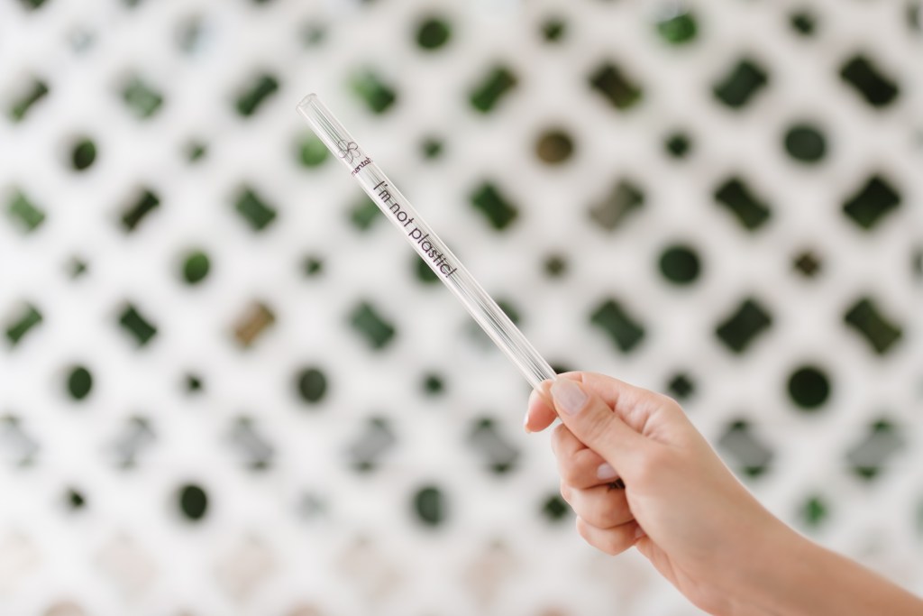 Canudo ecológico – Foto Mentah_Divulgação Julho sem plástico: pequenas atitudes que fazem toda diferença!