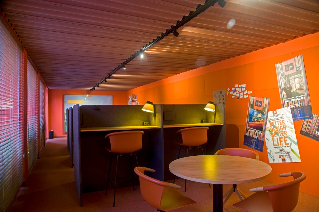 CASACOR2018_ TEMPLO COWORKING_FERNANDO BRANDÃO E CAMILA BEVILACQUA_FOTOS ARY DIESENDRUCK3 15 motivos para visitar a CASACOR São Paulo 2019