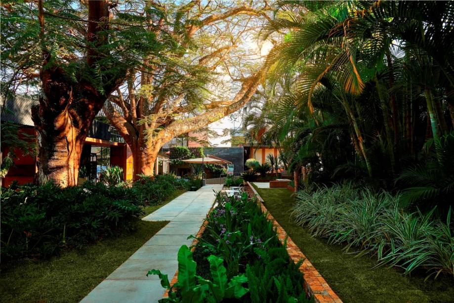 27-jardim-das-sensaccca7occ83es-e28093-facc81bio-camargo-crecc81dito-jomar-braganccca7a A Casa Viva: 5 jardins da CASACOR 2018 celebram a natureza