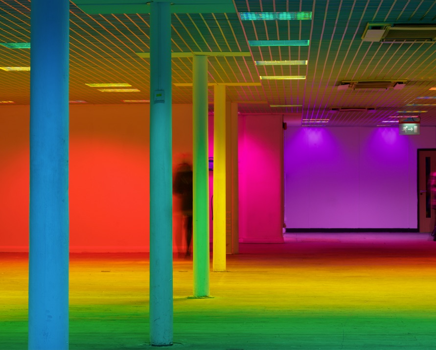 Your+Colour+Perception+(4) Artista explora as influências da luz na arquitetura em instalação