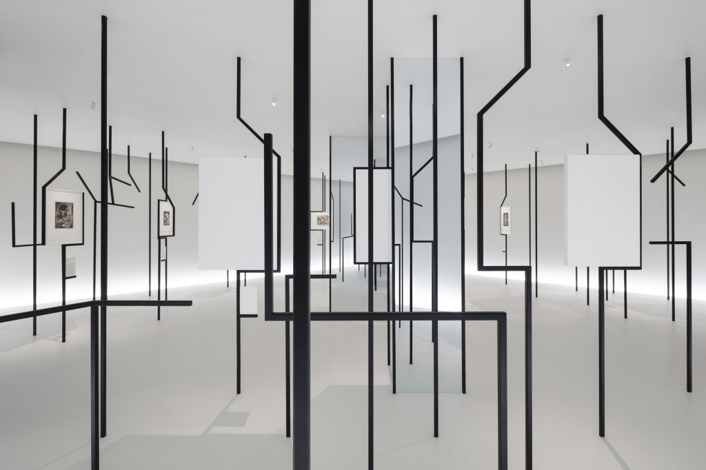 Escher-Nendo-exhibition_dezeen_2364_col_11 Escher ganha exposição projetada pelo Studio Nendo em Melbourne