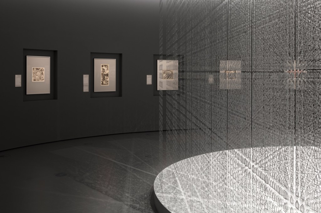 Escher-Nendo-exhibition_dezeen_2364_col_15 Escher ganha exposição projetada pelo Studio Nendo em Melbourne