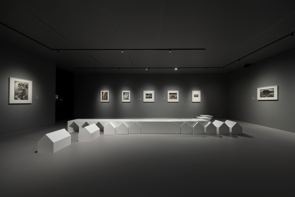 Escher-Nendo-exhibition_dezeen_2364_col_5 Escher ganha exposição projetada pelo Studio Nendo em Melbourne