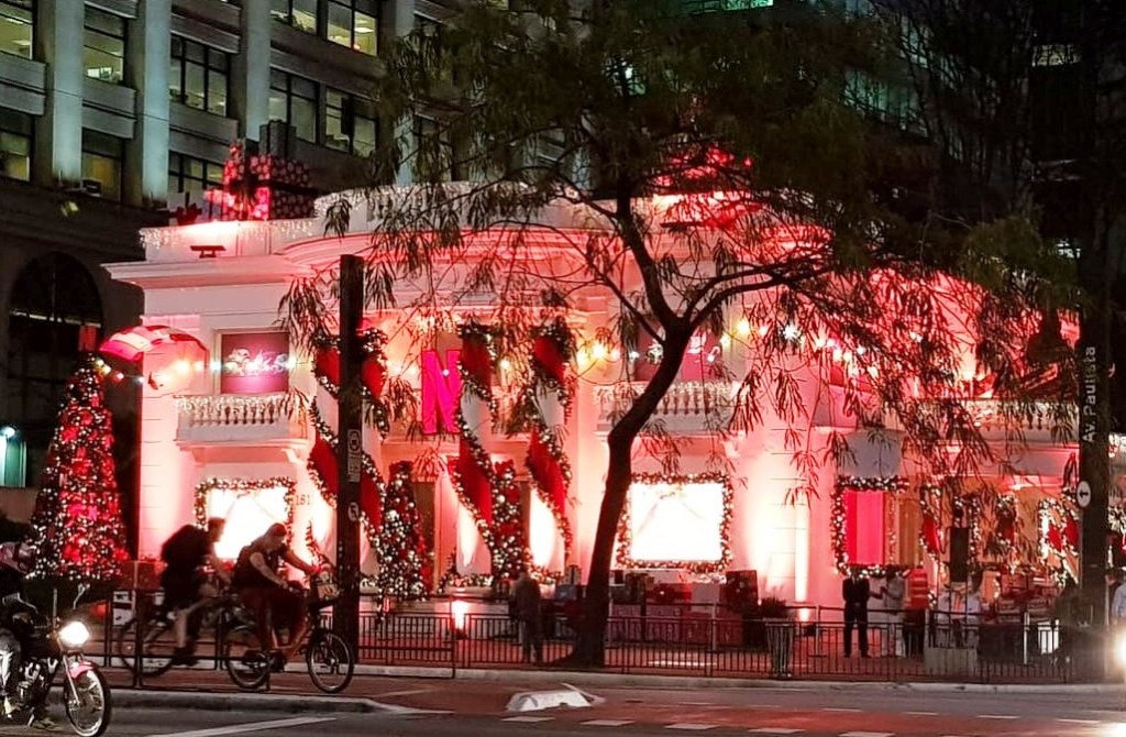 SPPC_netflix_casa_natal_2018_foto_paulista1811_1_recorte Netflix celebra o Natal na Avenida Paulista