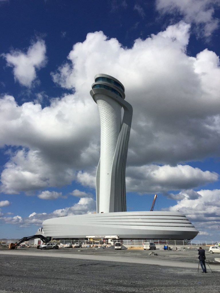 AECOM-pininfarina-air-traffic-control-tower-new-istanbul-airport-designboom-02 Pininfarina assina torre do aeroporto de Istambul, inspirado em tulipa