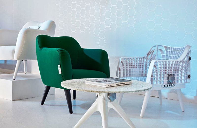 2-bean-chair-starbucks Lixo plástico descartado no Starbucks vira móvel e decora a loja